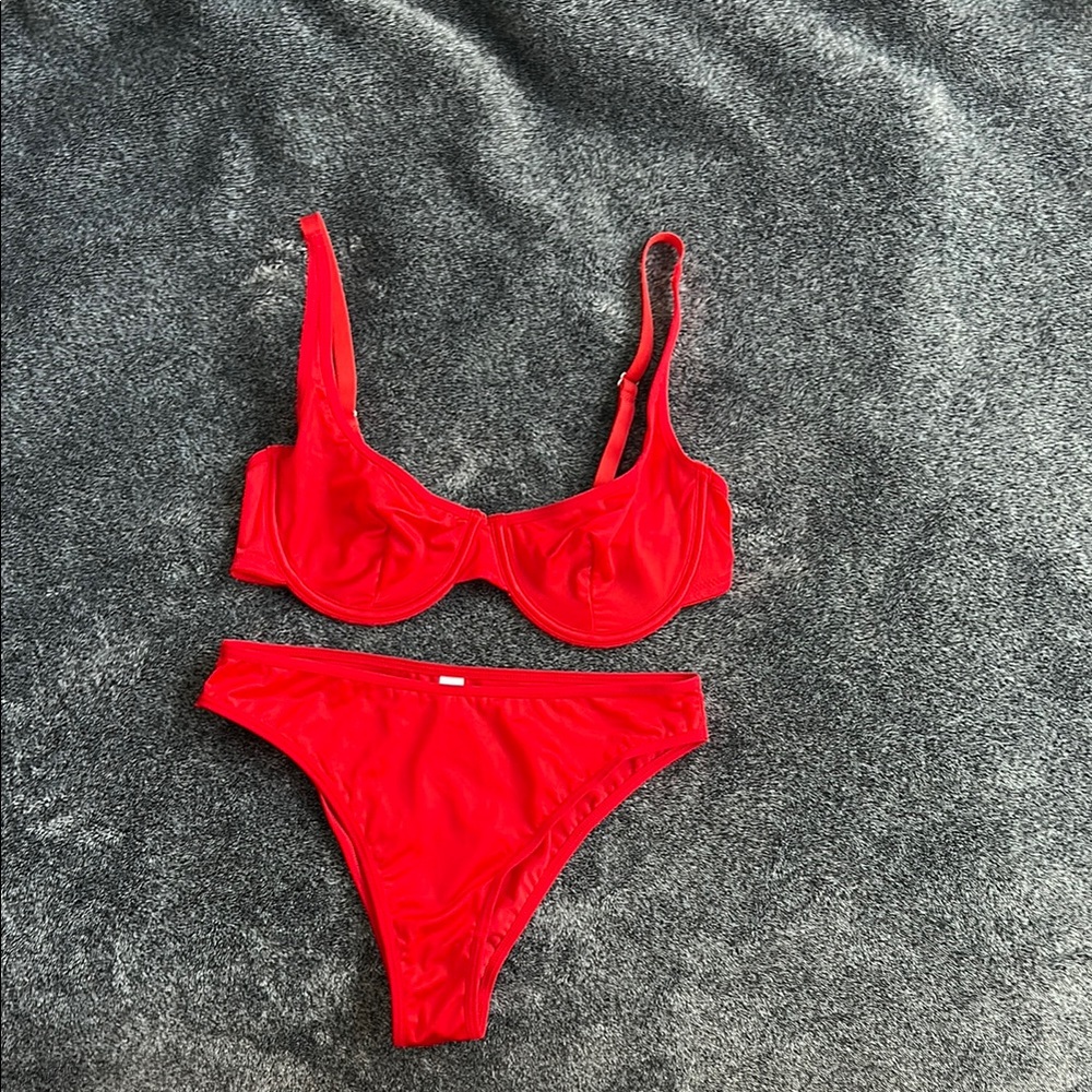 NWOT Bra and Pantie Set (sold as a set)